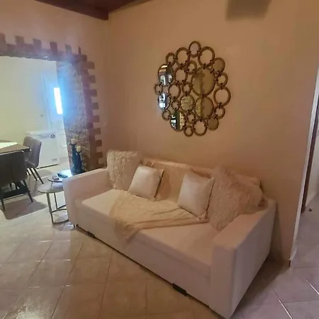 Angelo’s * Avliótes