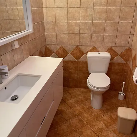 Angelo’s * Avliótes